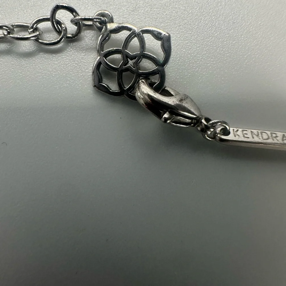 Kendra Scott Ari Heart Pendant Necklace Rainbow Iridescent Stone Silver Tone - Picture 4 of 12